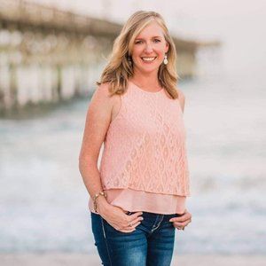 Meet your Posher, Debbie